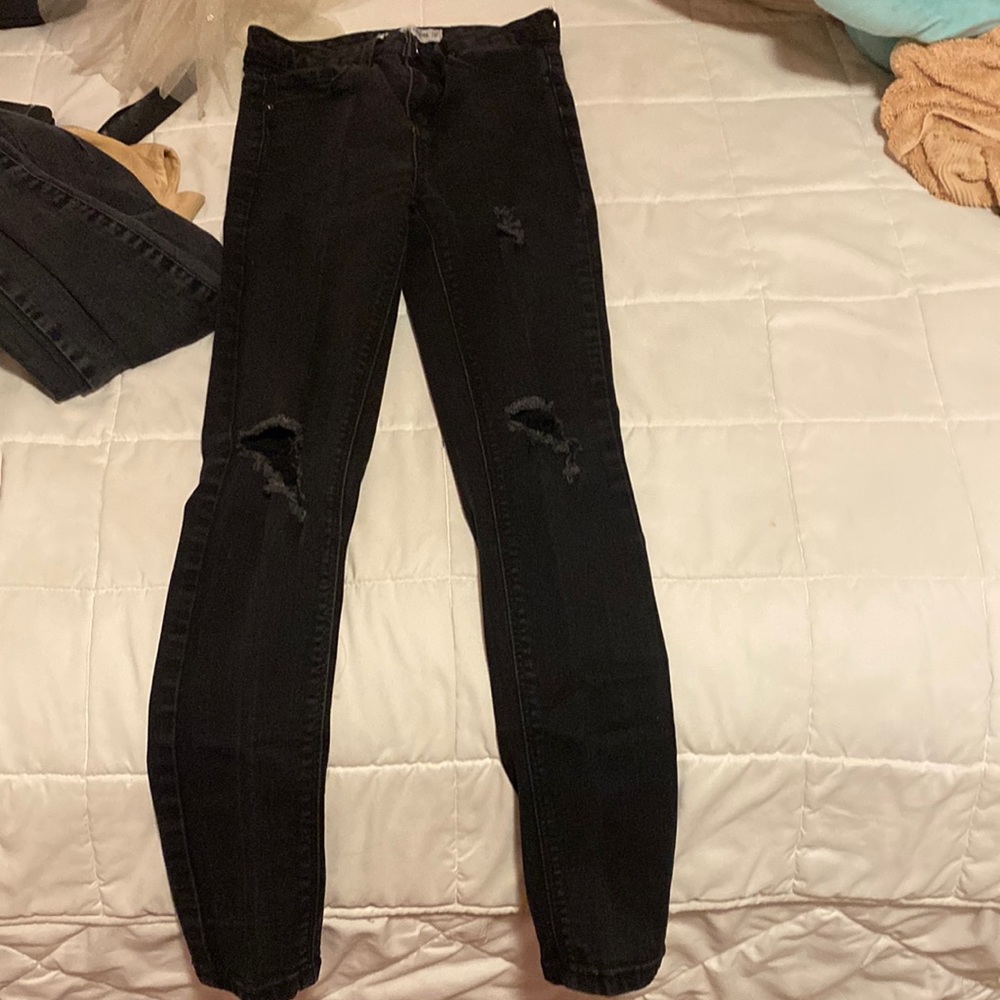 black skinny jeans